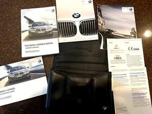 🏎️ BMW Owners Manuals And Case For 5 Series Cars - 2012 Period - Complete - Picture 1 of 4