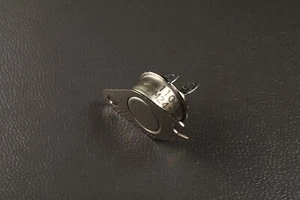 M24236/1-CHAGA Klixon Thermostatic Temperature Switch SPST 1.26" L x 0.64" D 1A - Picture 1 of 3