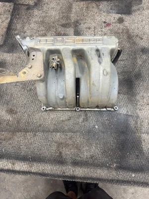 1992-1996 Ford F150 plenum superior - Imagem 1 de 3