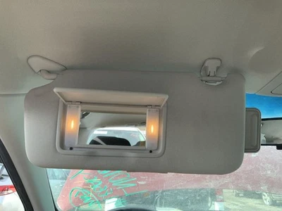 Driver Sun Visor Illuminated Dual Bulbs OEM 10-14 LEGACY 1336335 - Image 1 of 4