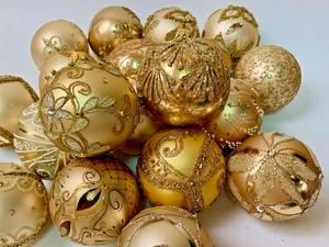 Handmade Glass Christmas Ornaments Set of 10 Gold Holiday Tree Balls - Picture 1 of 15