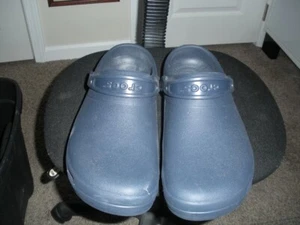 CROCS MENS SIZE 14 NEW - Picture 1 of 4