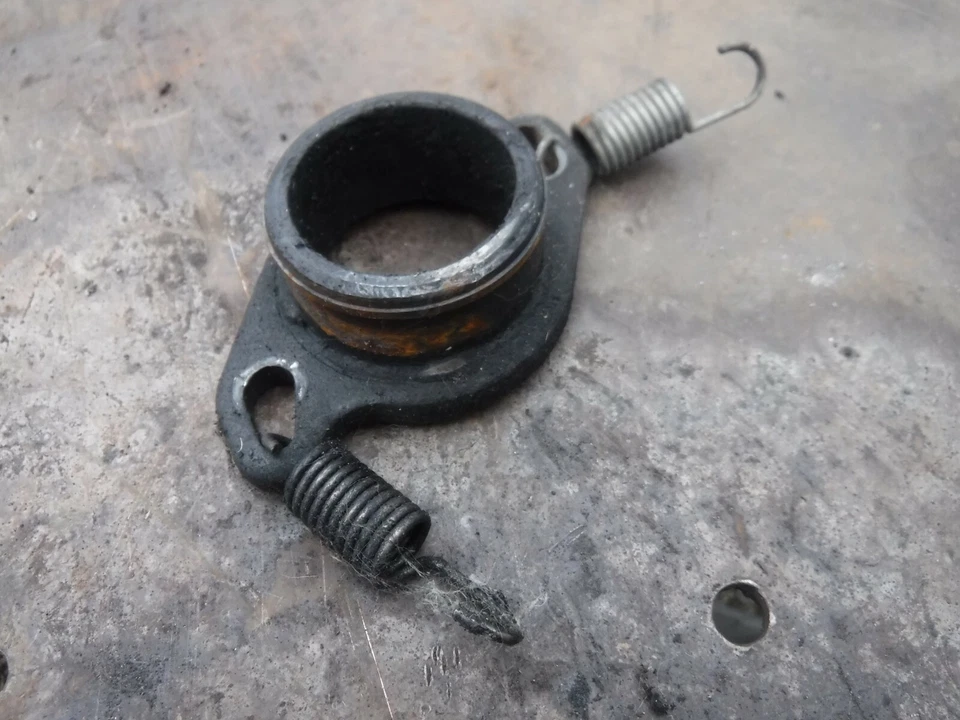 1980 [8J5] yamaha 250 Enticer motor parts: EXHAUST MANIFOLD w springs  - Image 1 of 1