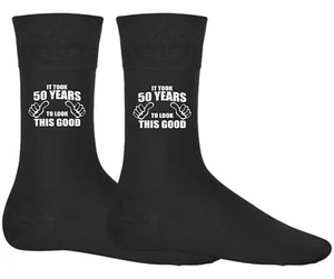 Schwarze Socken 50. Geburtstag Jahrgang 1975 Gag Geschenk für ihn lustiger Witz Neuheit Paar - Bild 1 von 1