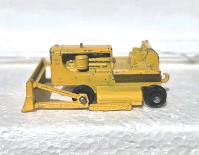 Matchbox Caterpiller Tractor #8-D vintage  Regular wheels - Image 1 of 4