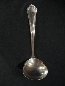 INTERNATIONAL ROGERS PURITAN SILVERPLATE GRAVY LADLE - CA 1912 - Picture 1 of 1