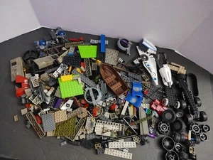 Miscellaneous Lego Lot - Picture 1 of 5