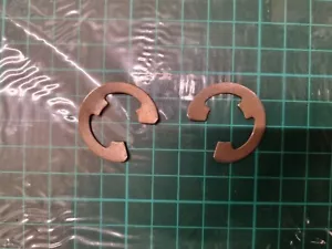 Pair of Lockheed type Wheel Brake Cylinder Retaining Clips - Picture 1 of 2