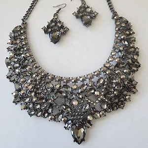  Paparazzi Zi Collection Signature Series The Tina Necklace & Earring Set 5236 - Picture 1 of 13