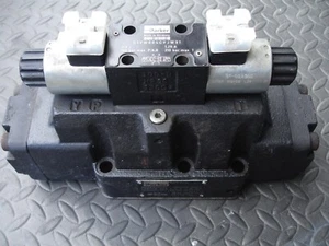 Parker D81VW 009 C 2 V J W 91 with D1VW004 C 2 J W91 Two stage valve - Picture 1 of 4