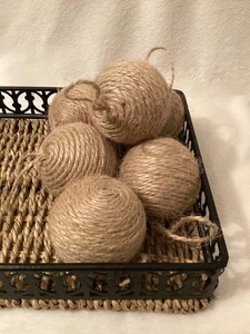 2” Jute Ball Christmas Ornaments ~ Set of 6 ~ Rustic ~ Farmhouse ~ Home Decor - Foto 1 di 8