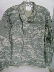 Abrigo Uniforme de Combate del Ejército de los Estados Unidos Talla Pequeña/Reg Verde Gris Camuflado OTAN 7080/8494 - Imagen 1 de 3