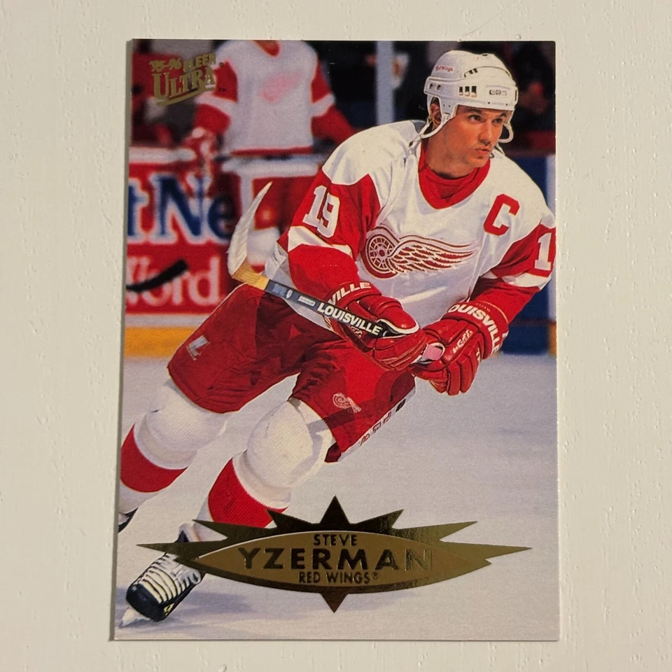 1995-96 #51 Steve Yzerman Fleer Ultra - Detroit Red Wings - Image 1 of 2