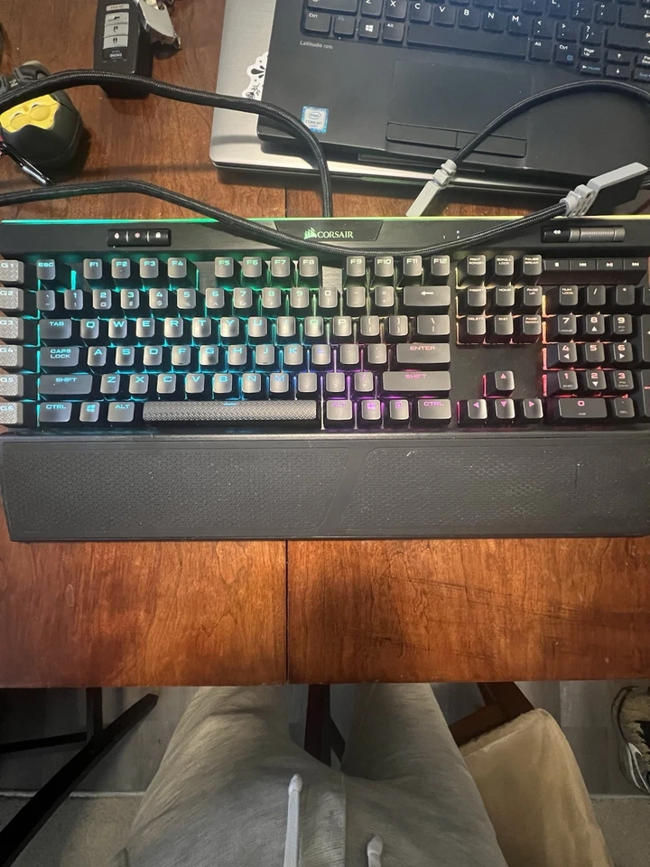 Corsair K95 RGB PLATINUM Cherry MX Brown CH-9127012-NA Wired Keyboard - Image 1 of 4