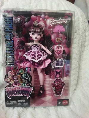 Muñeca Monster High Draculaura Scary Sweet Birthday Foto 1 de 2
