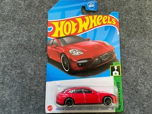 Porsche Panamera Turbo S E-Hybrid Sport Turismo HW Green Speed 2/10 Hot Wheels - Picture 1 of 1