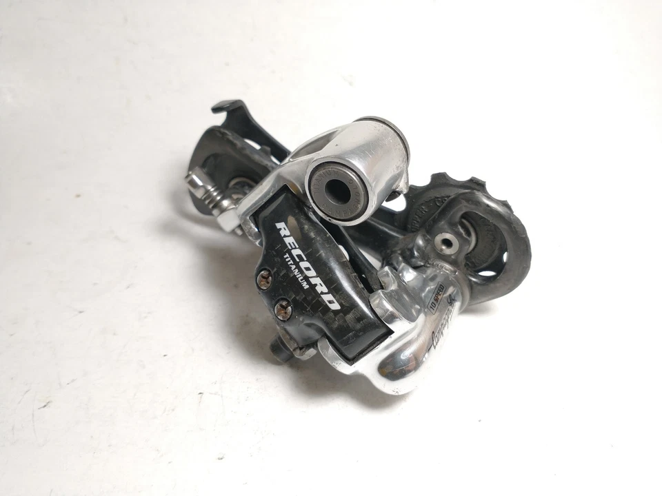 Задний переключатель со средней лапкой Campagnolo Record 10 Carbon  - Изображение 1 из 4