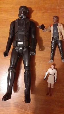 Lot de 3 figurines Star Wars : : Stormtrooper, Finn et Obi Wan Kenobi - Photo 1/4