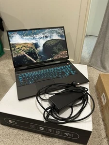 Alienware m17 R2 17.3" Gaming Laptop Intel Core i7-9750H 16GB 1TB SSD Storage - Picture 1 of 4