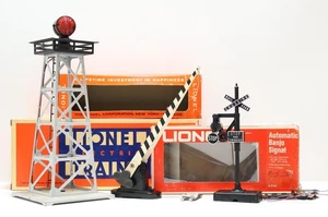 Lot of 3x - Lionel Rotary Beacon, Banjo Signal, & Crossing Gate (O Gauge) - Picture 1 of 24