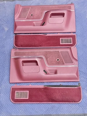 Ford F150 F250 F350 Bronco XLT 1987-91 paneles de puerta rojo de lujo conductor pasajero Foto 1 de 4