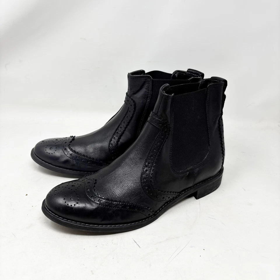 Carvela Kurt Geiger Wingtip Chelsea Boots Size 40/9 Black Leather Ankle Classic - Image 1 of 4