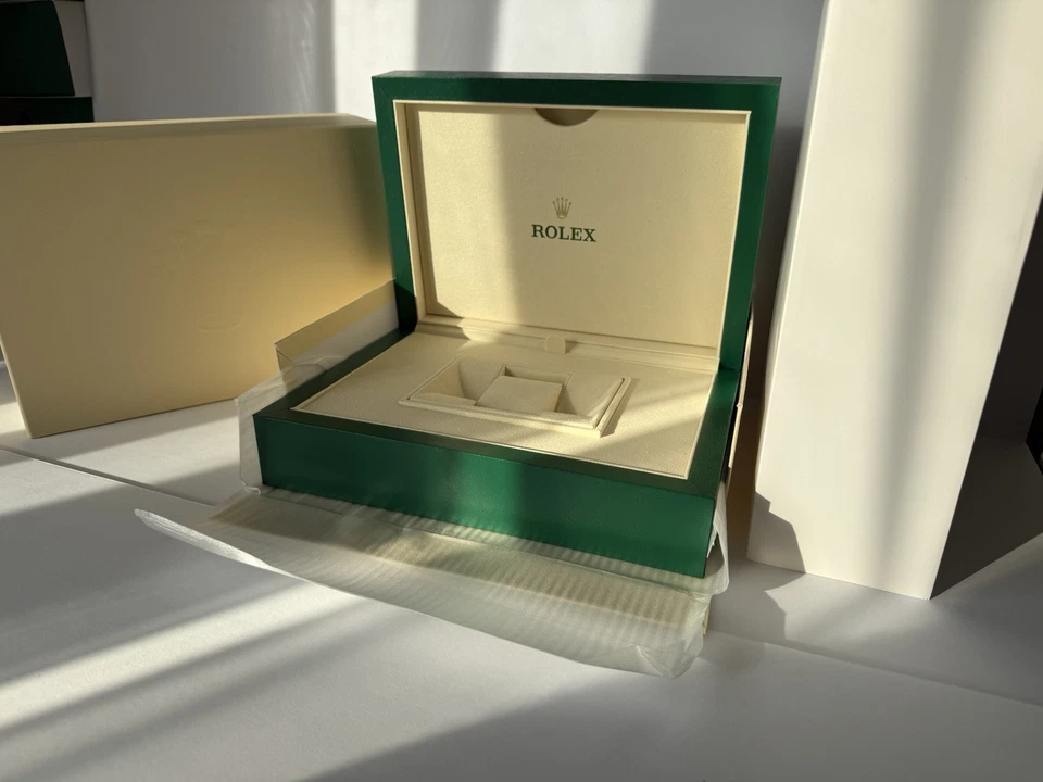 Rolex Green XL / Extra Large Size Box 39143.64 - Image 1 of 4