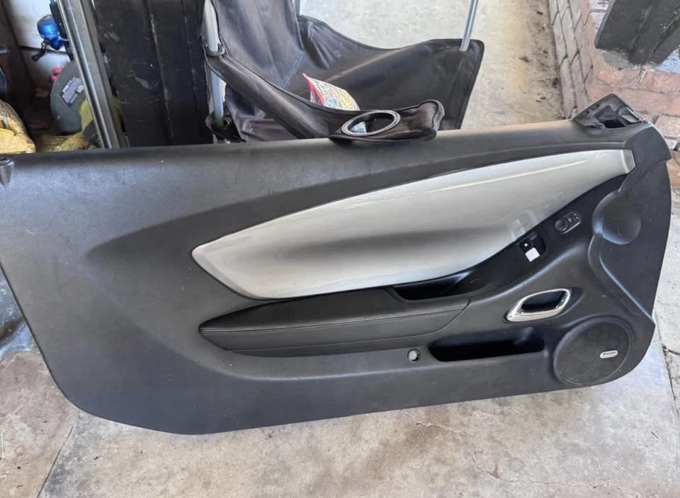 10 15 Par de paneles neutros interiores derecha izquierda Chevrolet Camaro SS para puerta OEM Foto 1 de 4