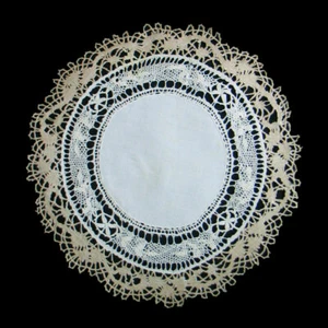Centrotavola centrino tondo vintage 11" cotone centro bordo pizzo bicolore, come nuovo - Foto 1 di 7