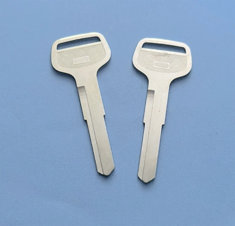 Par de llaves derecha sin cortar en blanco para Suzuki Grand Vitara SX4 Swift 2006-13 Foto 1 de 1