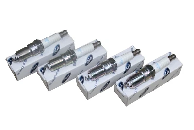 Genuine Spark Plugs Set of 4 1.8 + 2.0 16V Ford Focus - C-Max - Mondeo 1369704 - Image 1 of 3
