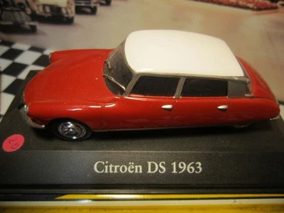CITROEN DS 19 1963 NEUVE SUR SON SOCLE AU 1/43 ROUGE GRENA TOIT BEIGE - Photo 1/4