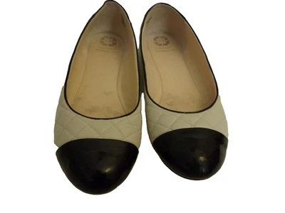 Monet 绗缝白色黑色漆皮平底鞋,尺寸 9 1/2 意大利 — 第 1/4 张图片