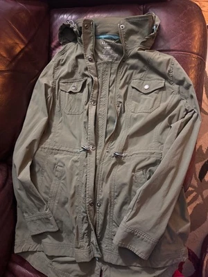 Chaqueta de lluvia LL Bean para mujer mediana con capucha al aire libre Foto 1 de 3