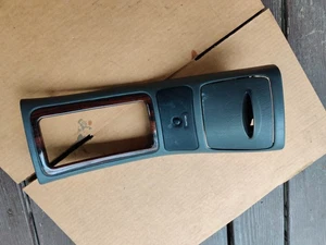 Portavasos Buick Regal 1997-2004 gris oscuro - Imagen 1 de 3