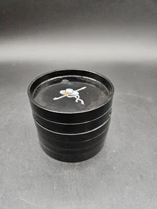 VTG.  Black  Lacquer Coaster Set w/ Inlaid Mother of Pearl Set of 6 Korea - Picture 1 of 9