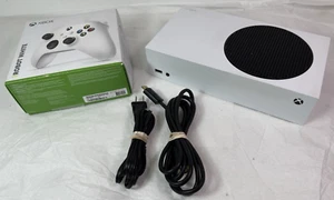 Consola Microsoft Xbox Series S 512 GB totalmente digital con mando y cables - Imagen 1 de 17