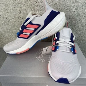 Adidas Ultraboost 22 Women's Shoes Sneaker Sz 9.5 GS5589 Crystal White NEW N BO - Picture 1 of 7