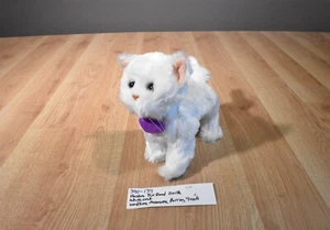 Hasbro 2012 FurReal Lulu caminando y maullando gato blanco con ojos azules (390-139) - Imagen 1 de 5