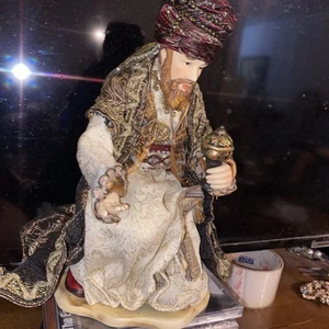 Members Mark Hand Painted Porcelain Nativity Set 2007 Replacement Wiseman - Picture 1 of 2