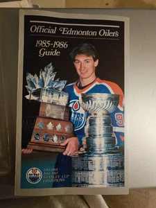 1985 86 Edmonton Oilers Media Guide Gretzky Messier Coffey Fuhr Kurri + - Bild 1 von 6