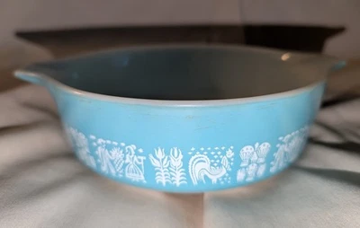 Vintage Pyrex Amish Butterprint 471 1 Pint Casserole Dish Turquoise With Lid - Image 1 of 4