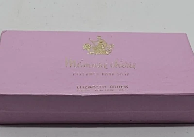 Jabón de manos perfumado Cherie de mediados de siglo en caja de mediados de siglo Elizabeth Arden Foto 1 de 4