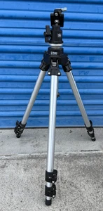 Treppiede Bogen Manfrotto modello 3021 + testa a sfera 3262QR Made in Italy - Foto 1 di 6