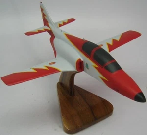 CASA C-101 Aviojet Patrulla Airplane Desktop Mahogany Kiln Wood Model Regular - Bild 1 von 3