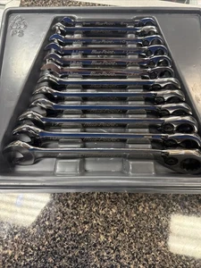 Juego de llaves combinadas de trinquete Blue Point BOERM712 12 piezas 12 piezas métricas 15° desplazadas - Imagen 1 de 11