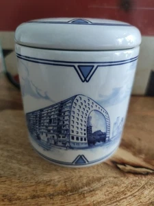 Royal Delft White / Blue 10,5cm Jar - Picture 1 of 5