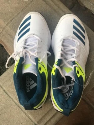 NEW! Adidas 22YDS Cricket-Soccer-Football Shoes with Rubber Spikes - Size US 6 - Image 1 of 3