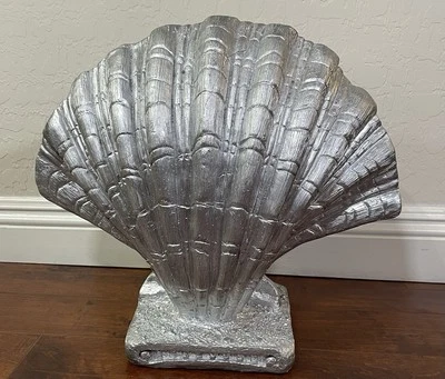 Jarrón jardinera grande de plástico pesado con almeja para decoración del hogar 17" x 17" x 5,5" Foto 1 de 4