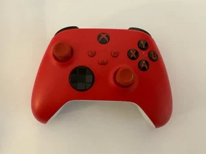 Microsoft Wireless Controller für Xbox Series X/S und PC - Pulse Red - Bild 1 von 6